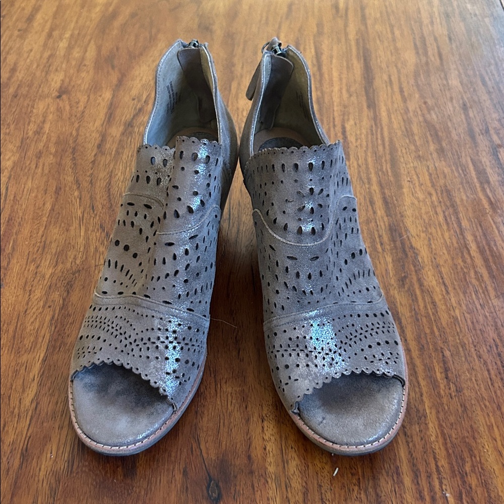Sofft women’s leather ankle shoes, size 8.5 - Picture 2 of 7